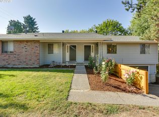 2858 SE Malcolm St, Milwaukie, OR 97222