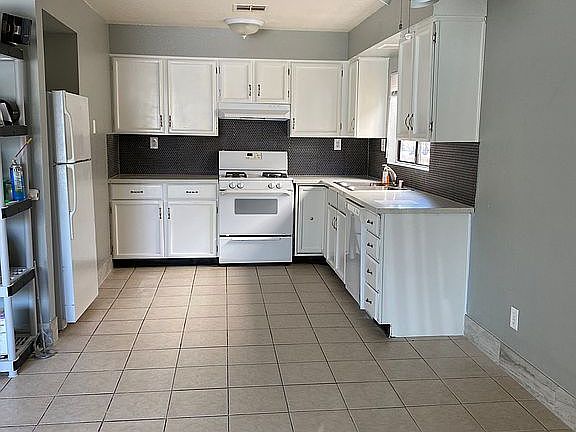 4th image of 6931 Mendon Ln