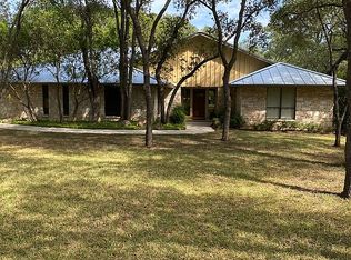 120 N Manton Ln, Castle Hills, TX 78213