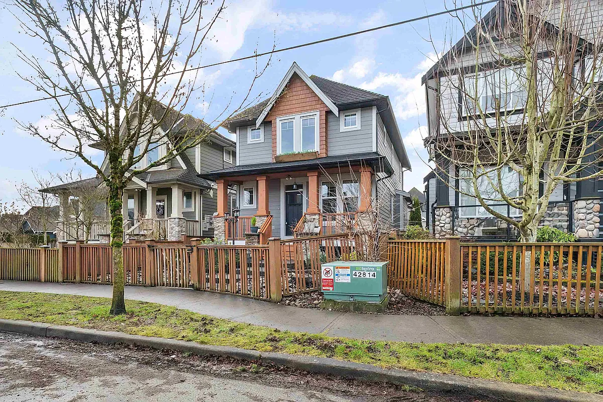 Building Photo - 17394 2nd Ave