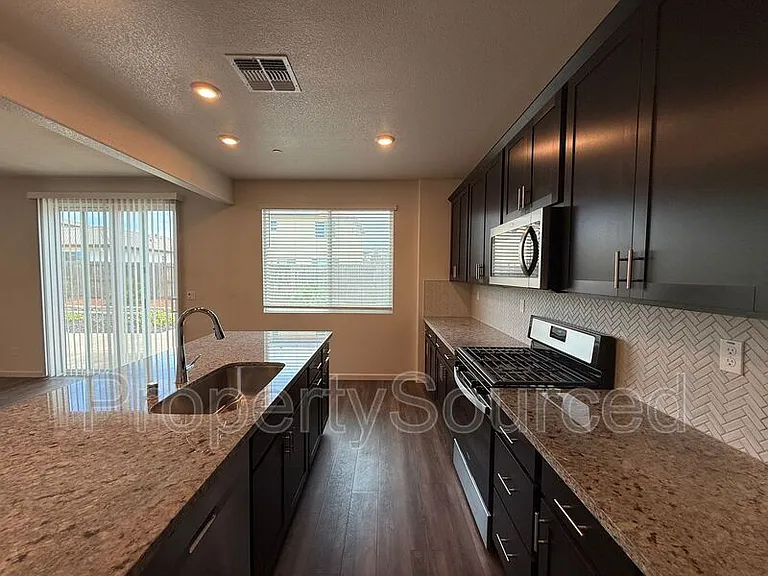2957 Mokelumne Ct — Photo 11