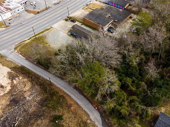 5th image of 1809 Crawford Rd