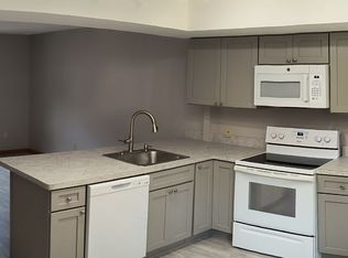 1430 Russell Rd APT 29, Westfield, MA 01085