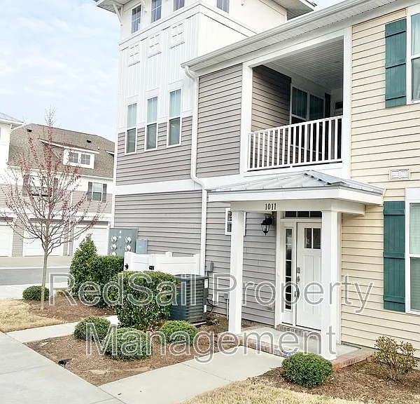 1011 Celia Ct — Photo 2