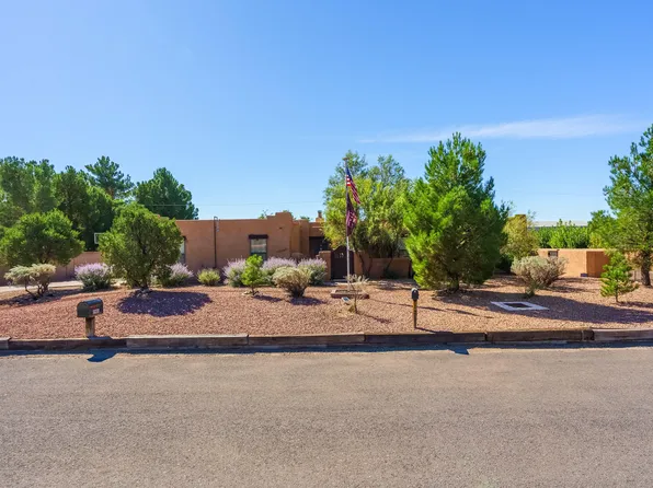 5900 Jones Pl NW, Albuquerque, NM 87120