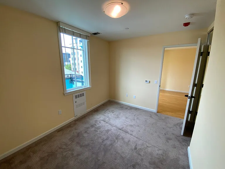 Addison Arts Apartments — Photo 57