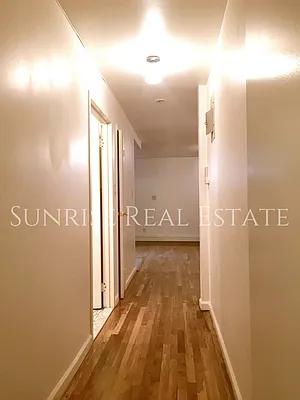 Rented by Sunrise Real Estate | media 60