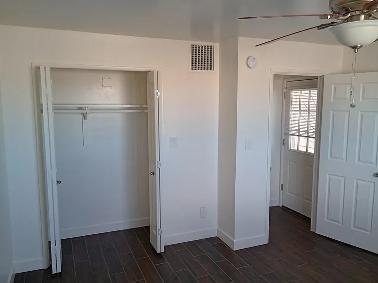 508 W 14th St — Photo 18