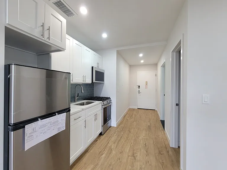 58-12 Queens Blvd #6GG — Photo 1