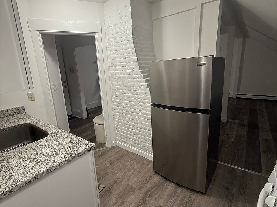 1st image of 10 Green St Unit B