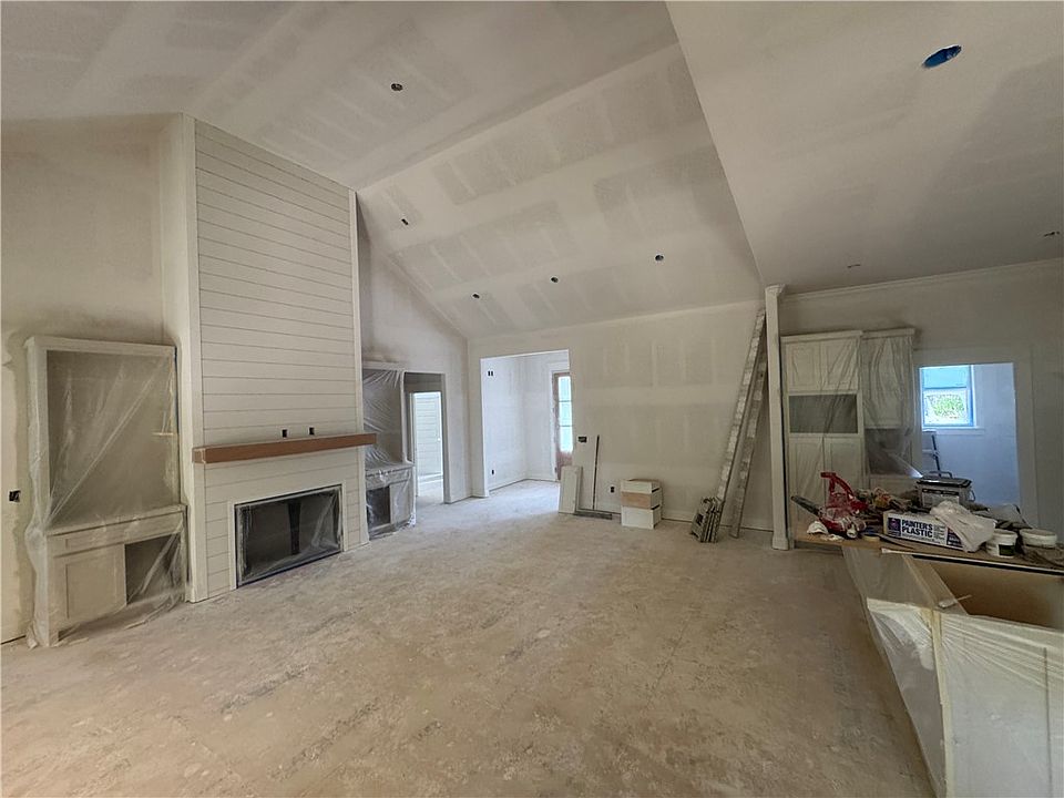 2nd image of 25 Coylton Dr