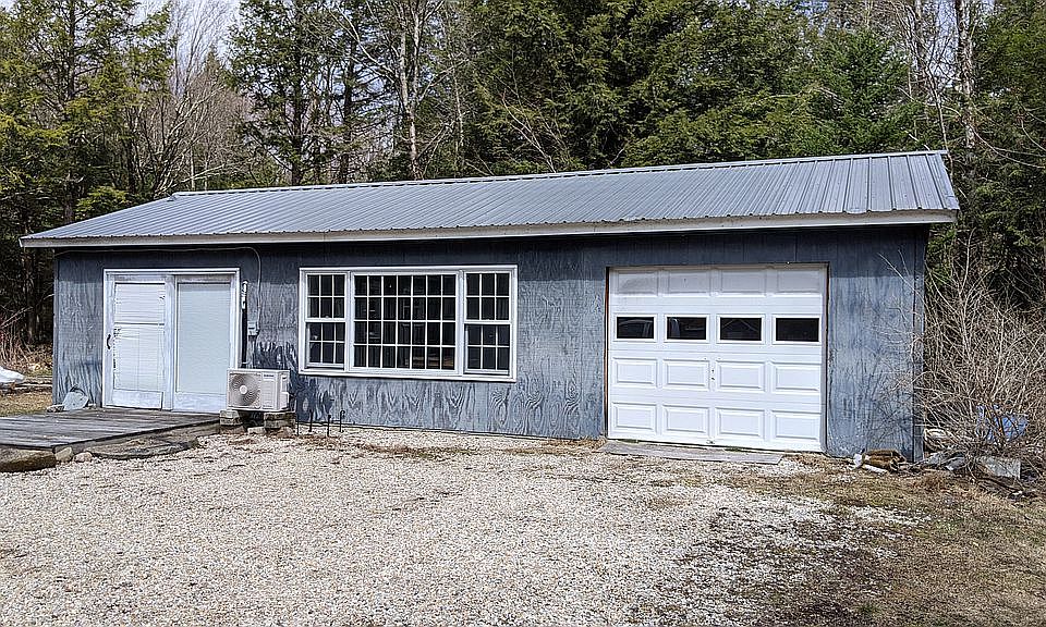 Garage with studio space