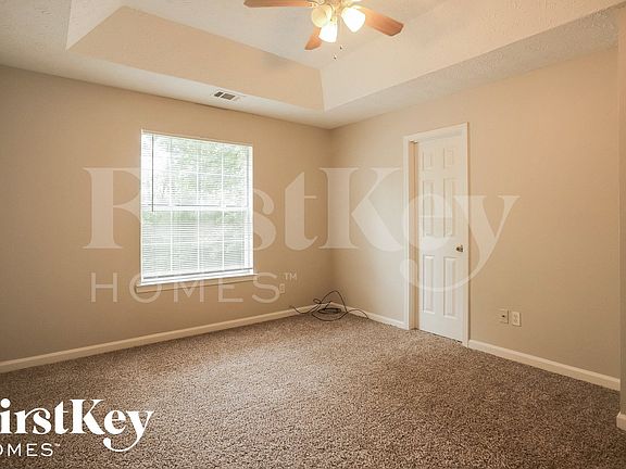 5th image of 480 E Lake Dr