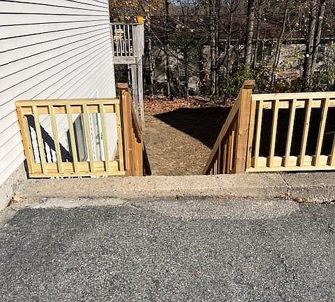 2nd image of 1569 Douglas Ave #2