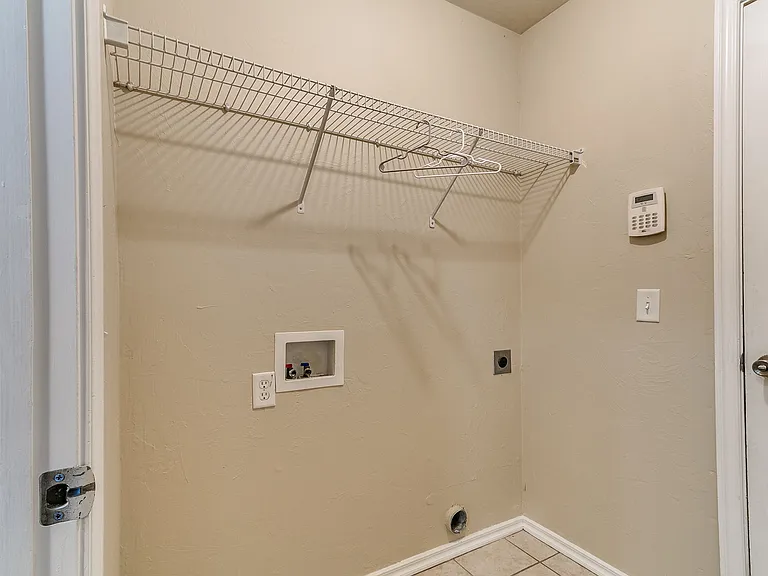 18100 Calle Way — Photo 20