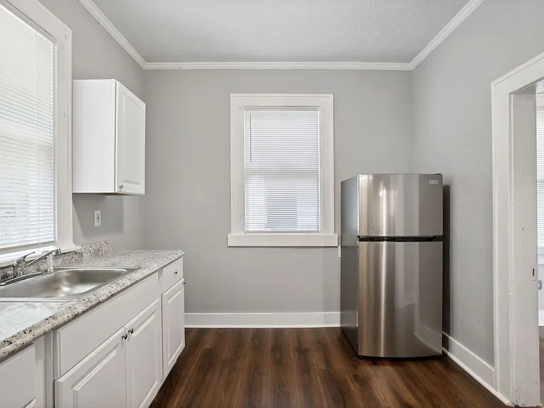 815 E Bolton St — Photo 9