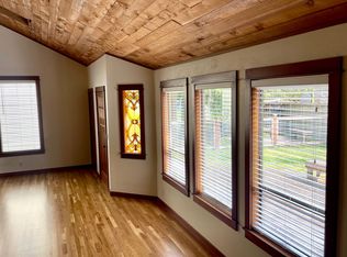 1833 NE Dingley Rd, Bainbridge Island, WA 98110