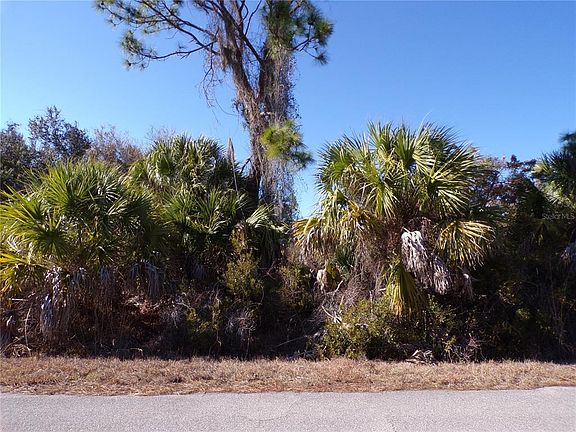 2nd image of CASCO CIRCLE LOT 23