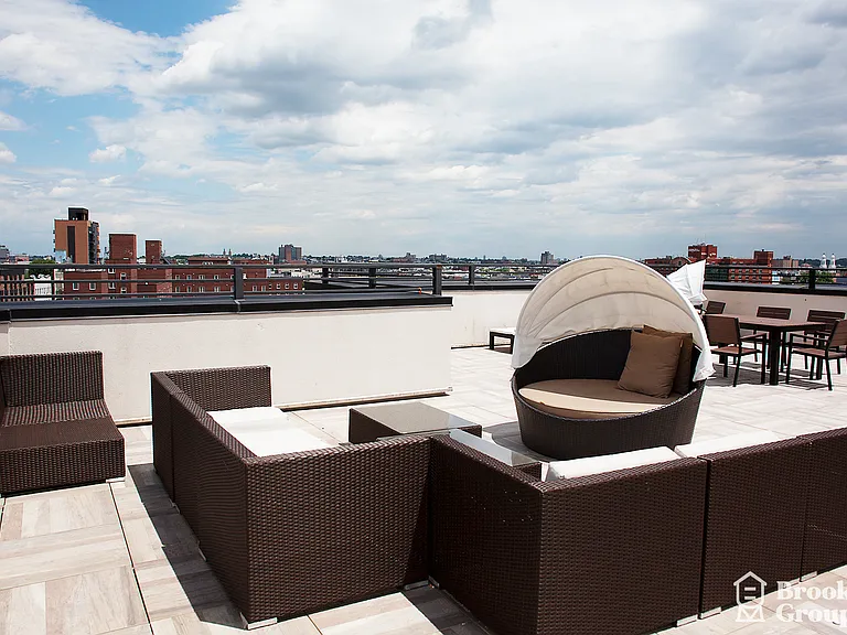 690 Bushwick Ave #3B — Photo 17