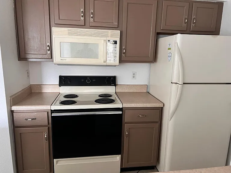 3004 Parkway Blvd #209 — Photo 31