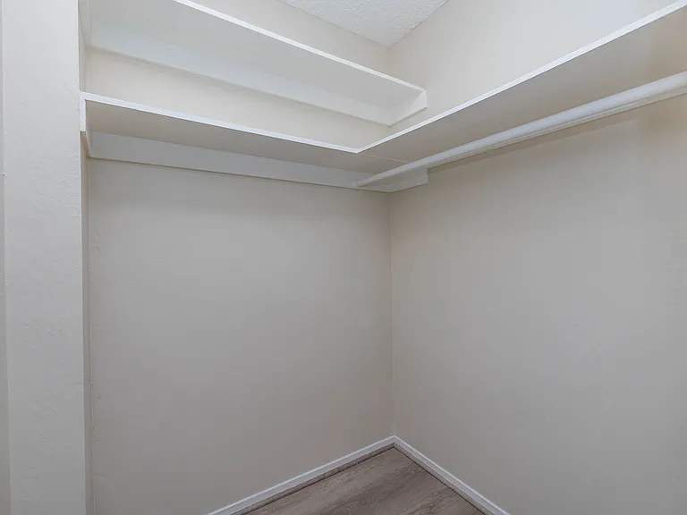 630 Mariposa — Photo 12
