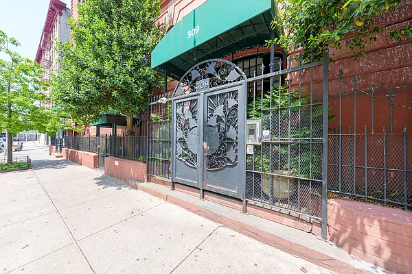 Rented by Owner | media 19