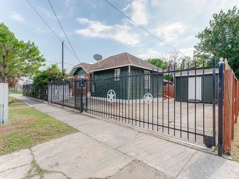1115 Morris St — Photo 27