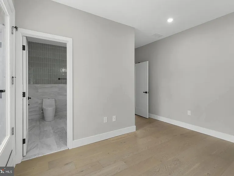 1343 Fitzwater St #302 — Photo 11