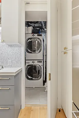 Sold by Compass | media 10