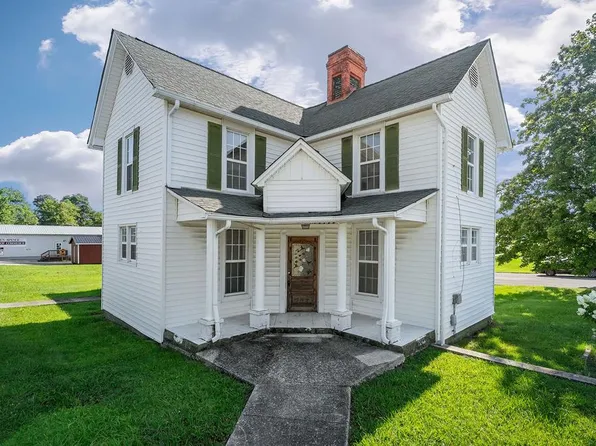 15 Spring St, Spencer, TN 38585