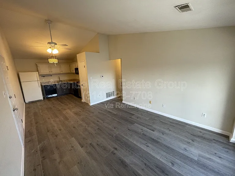 1231 Creve Coeur Crossing Ln #I — Photo 5