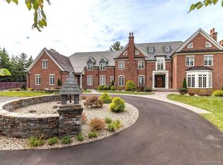 405 Deercliff Rd, Avon, CT 06001