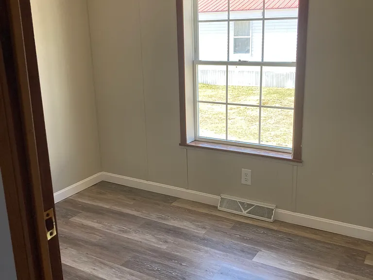 27 Middle St #27 — Photo 8