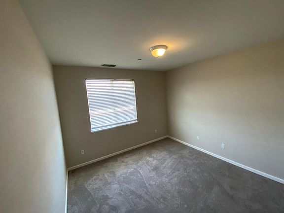 4th image of 3009 Parkham Dr