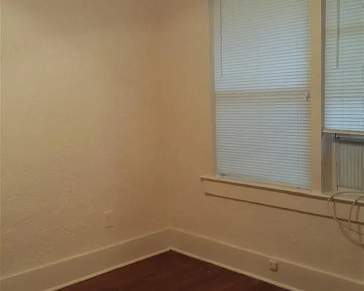 2148 Stanford Ave — Photo 5