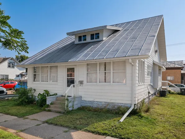 1602 Kane St, La Crosse, WI 54603