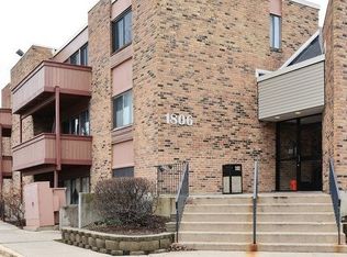 1813 Hemlock Pl APT 208, Schaumburg, IL 60173