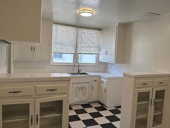 5th image of 11142-50 Morrison St #483/4