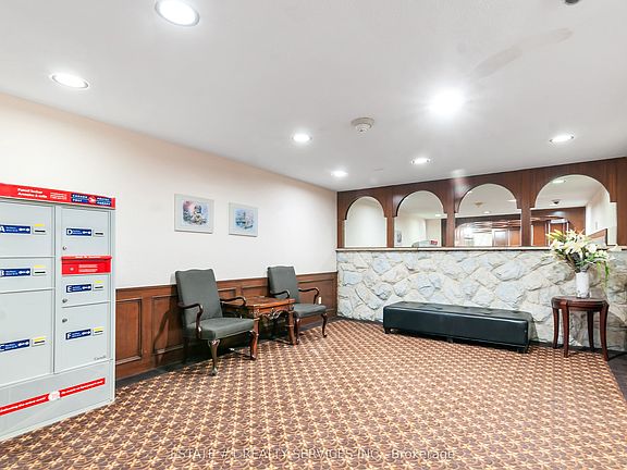 5th image of 3555 Derry Rd E #402