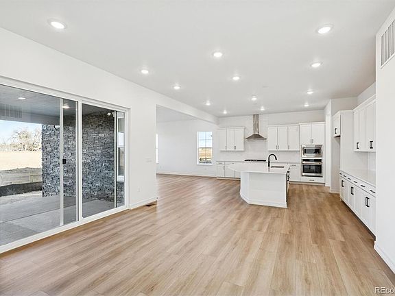 3rd image of 6114 Oban Road