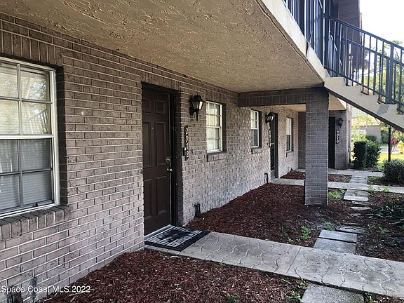 4th image of 2972 Sir Hamilton Cir #3