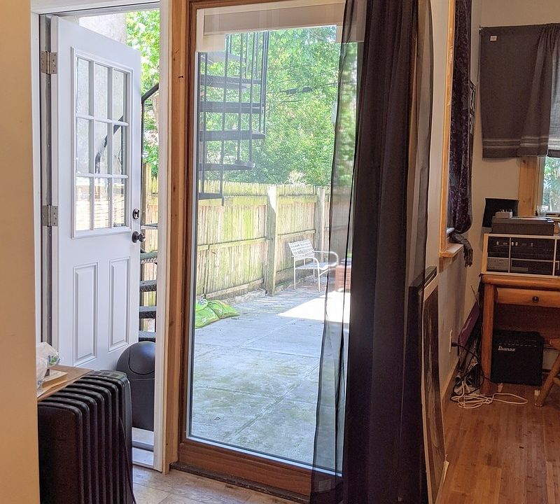 1st image of 441 Bainbridge St #1L