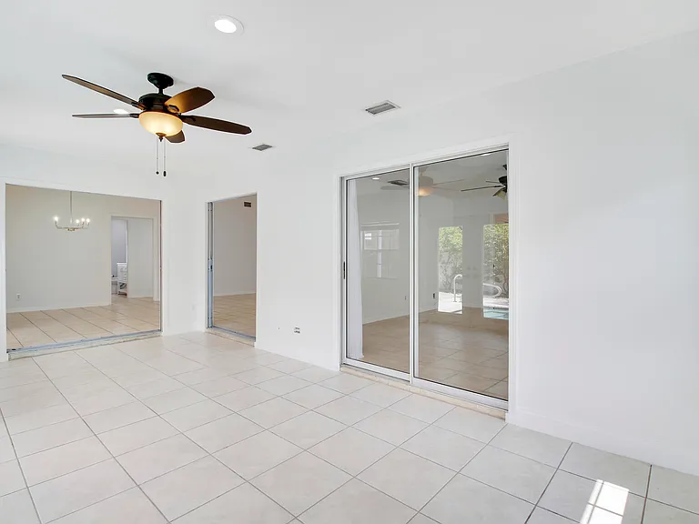 6118 Barbara St — Photo 11