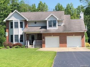 2385 Fix Rd, Grand Island, NY 14072