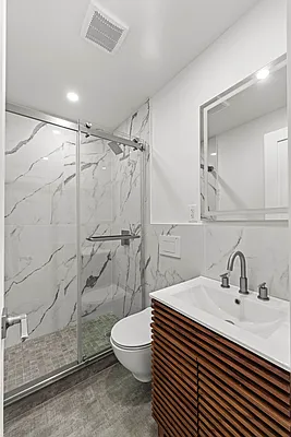 Bathroom, photo 1