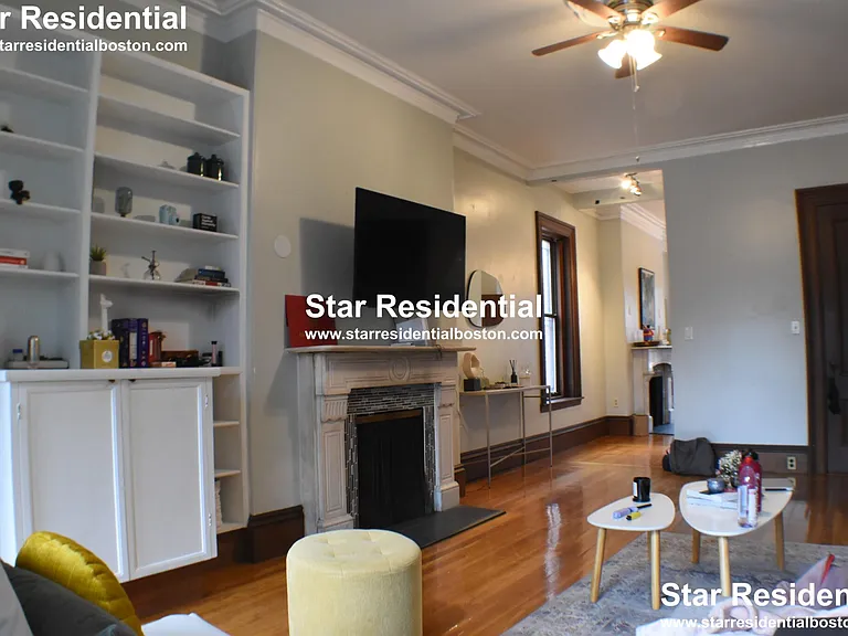 31 Fairfield St #201 — Photo 9