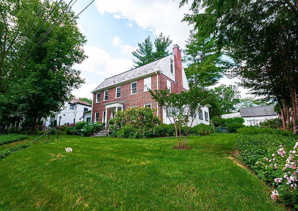 3 Brookside Circle-47.jpg