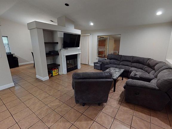 5th image of 7016 Firethorn Dr