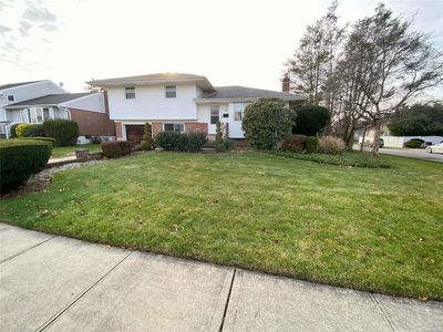 2 Bradley Street, Plainview, NY, 11803