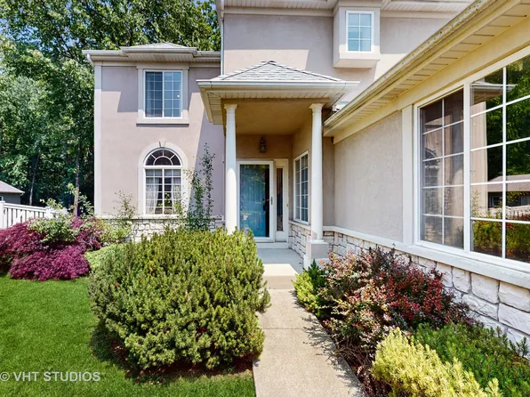 1031 S Wellington Rd, Waukegan, IL 60085